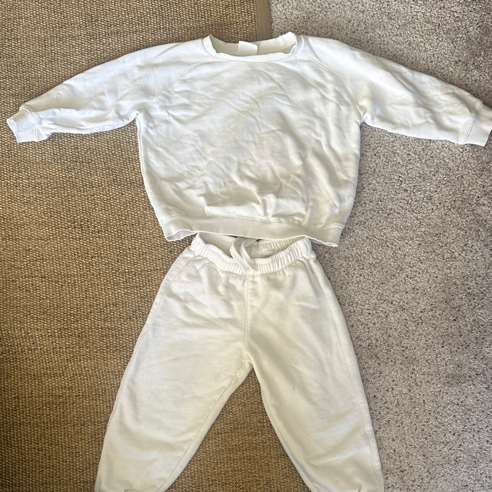 Zara Kids White Sweatpants and Sweatshirt Set